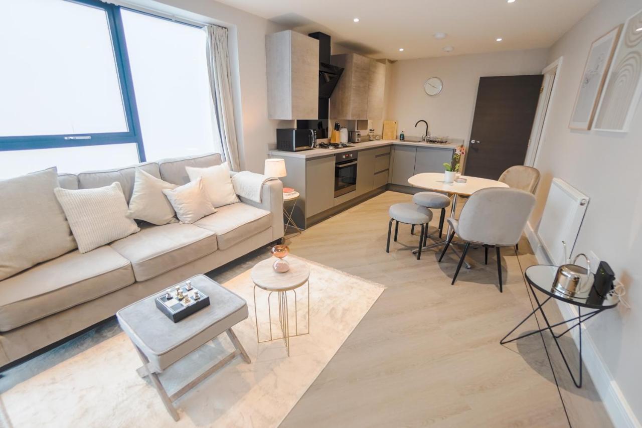 Beautiful Two Bedroom Harbour Side Apartment Poole Exterior photo